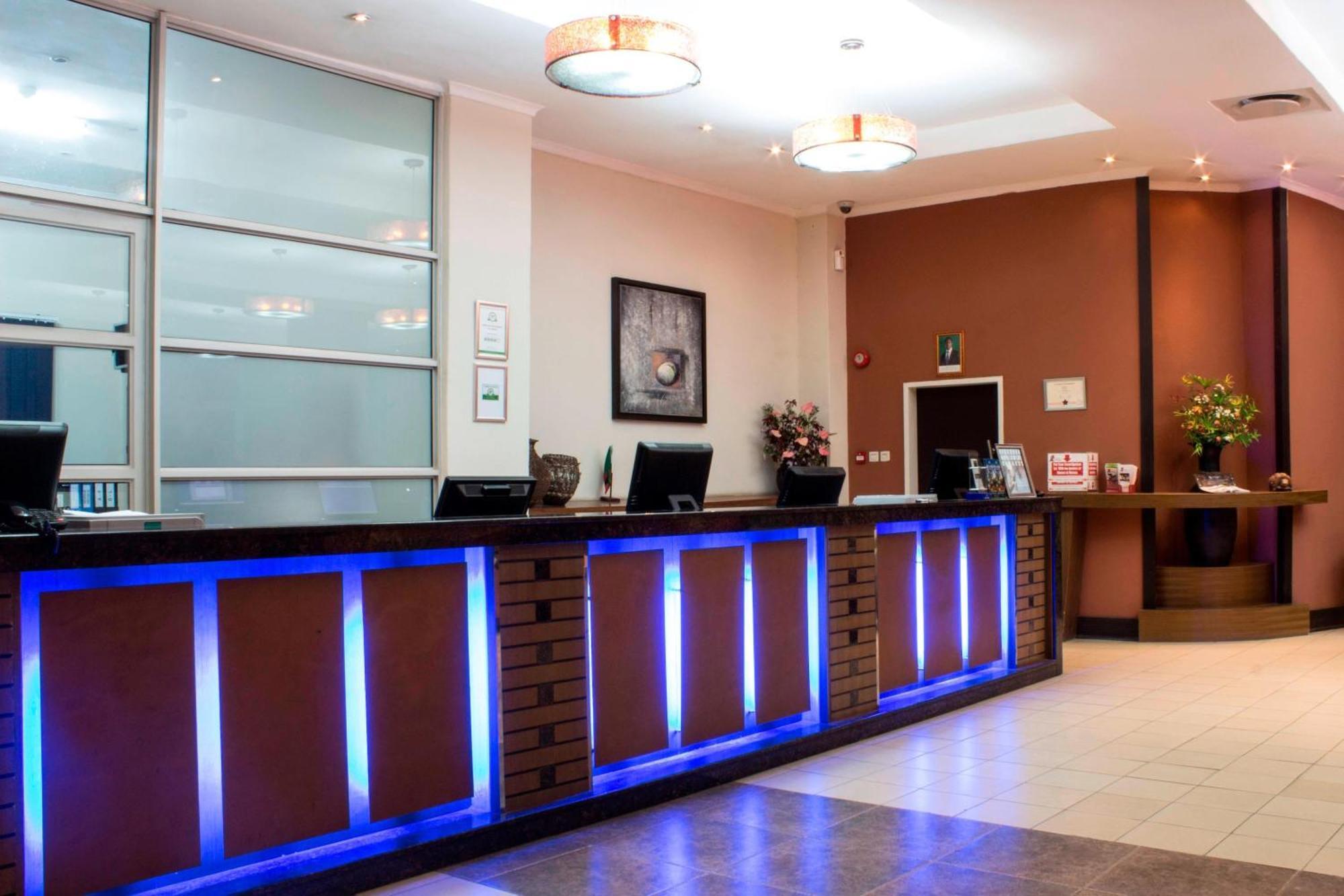 Protea Hotel By Marriott Lusaka Dış mekan fotoğraf