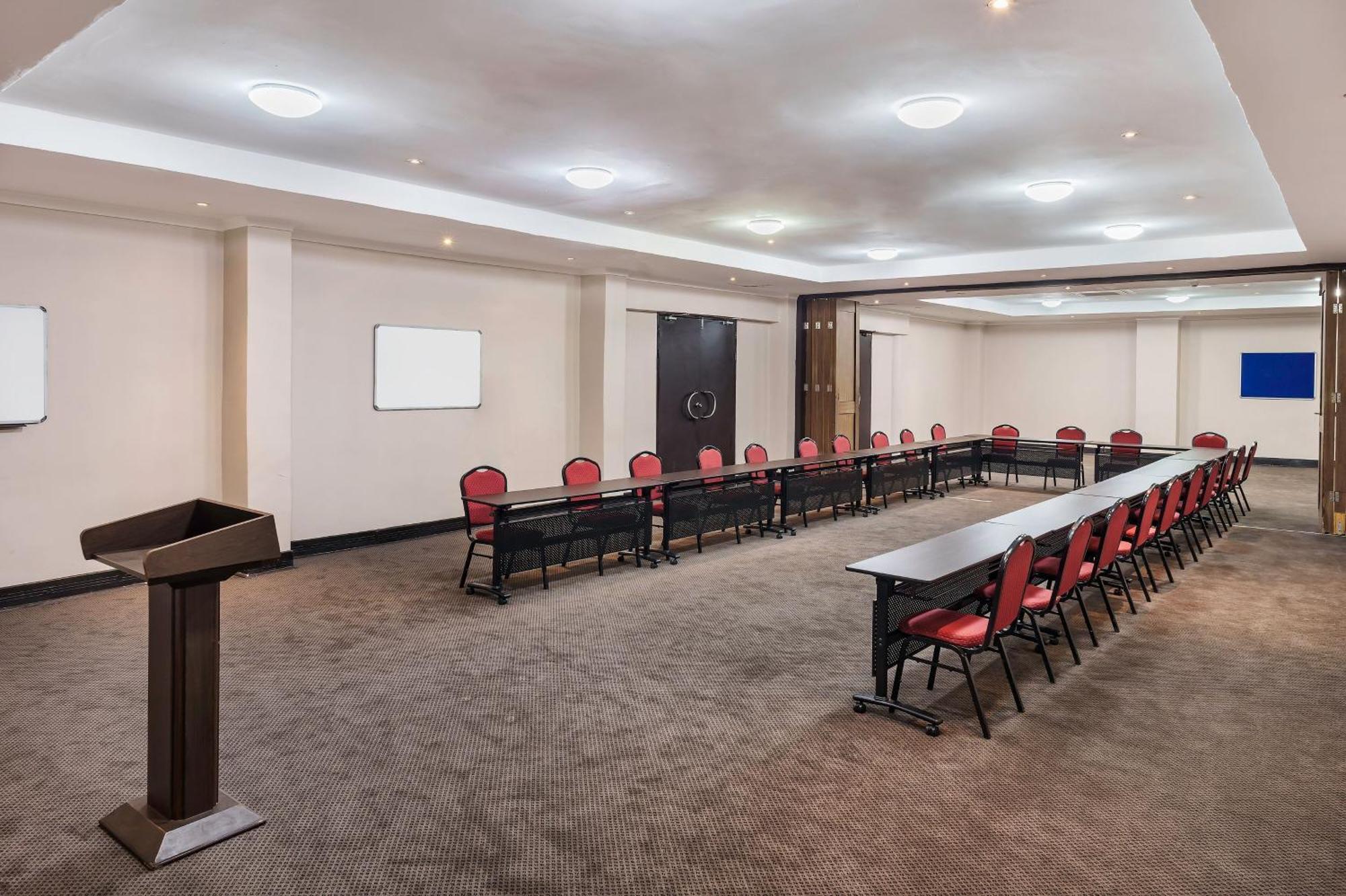 Protea Hotel By Marriott Lusaka Dış mekan fotoğraf