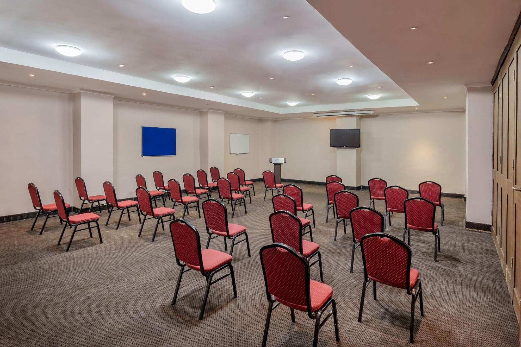 Protea Hotel By Marriott Lusaka Dış mekan fotoğraf
