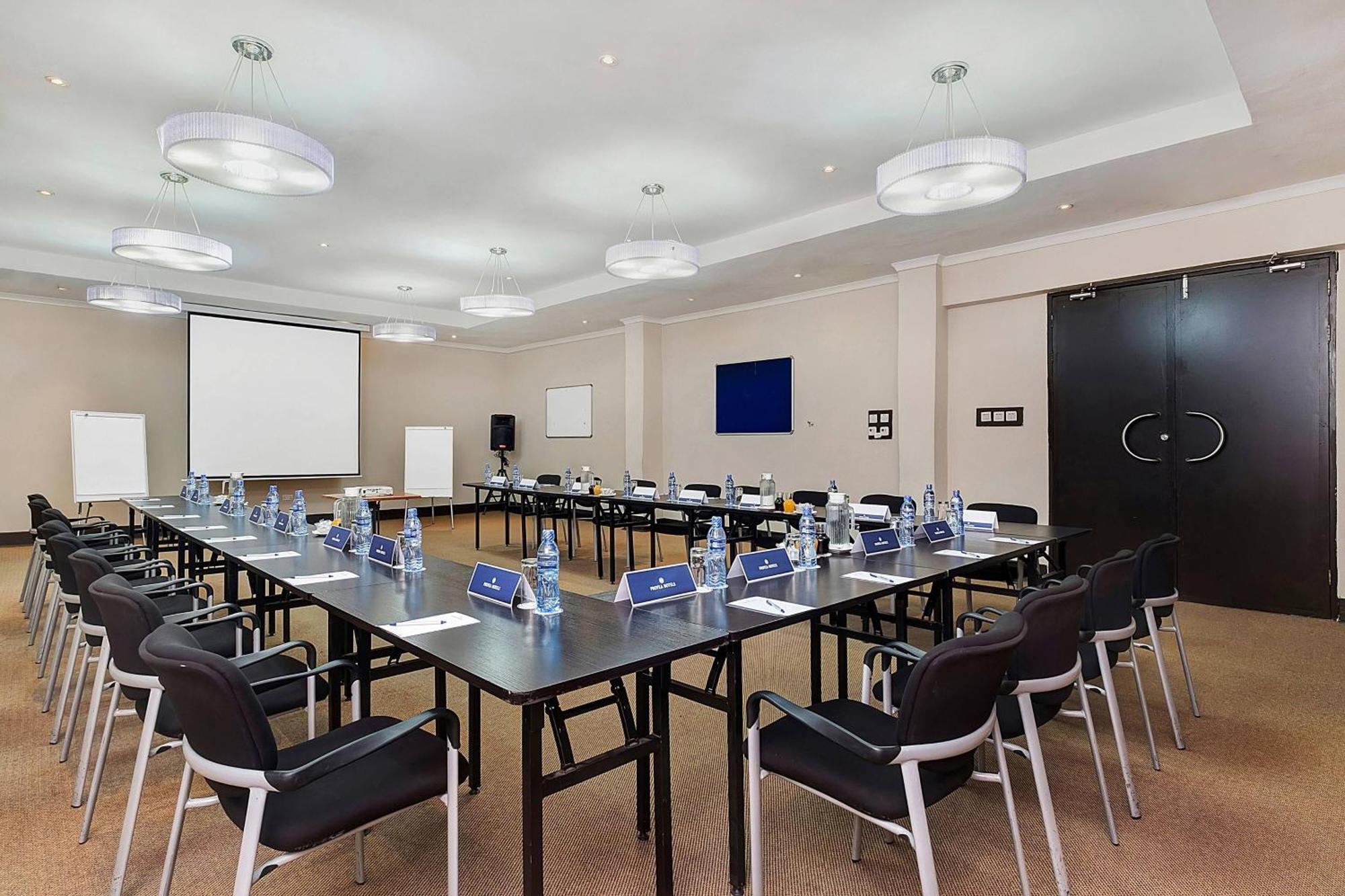 Protea Hotel By Marriott Lusaka Dış mekan fotoğraf